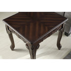 Mesa auxiliar con detalles ornamentales tradicionales
